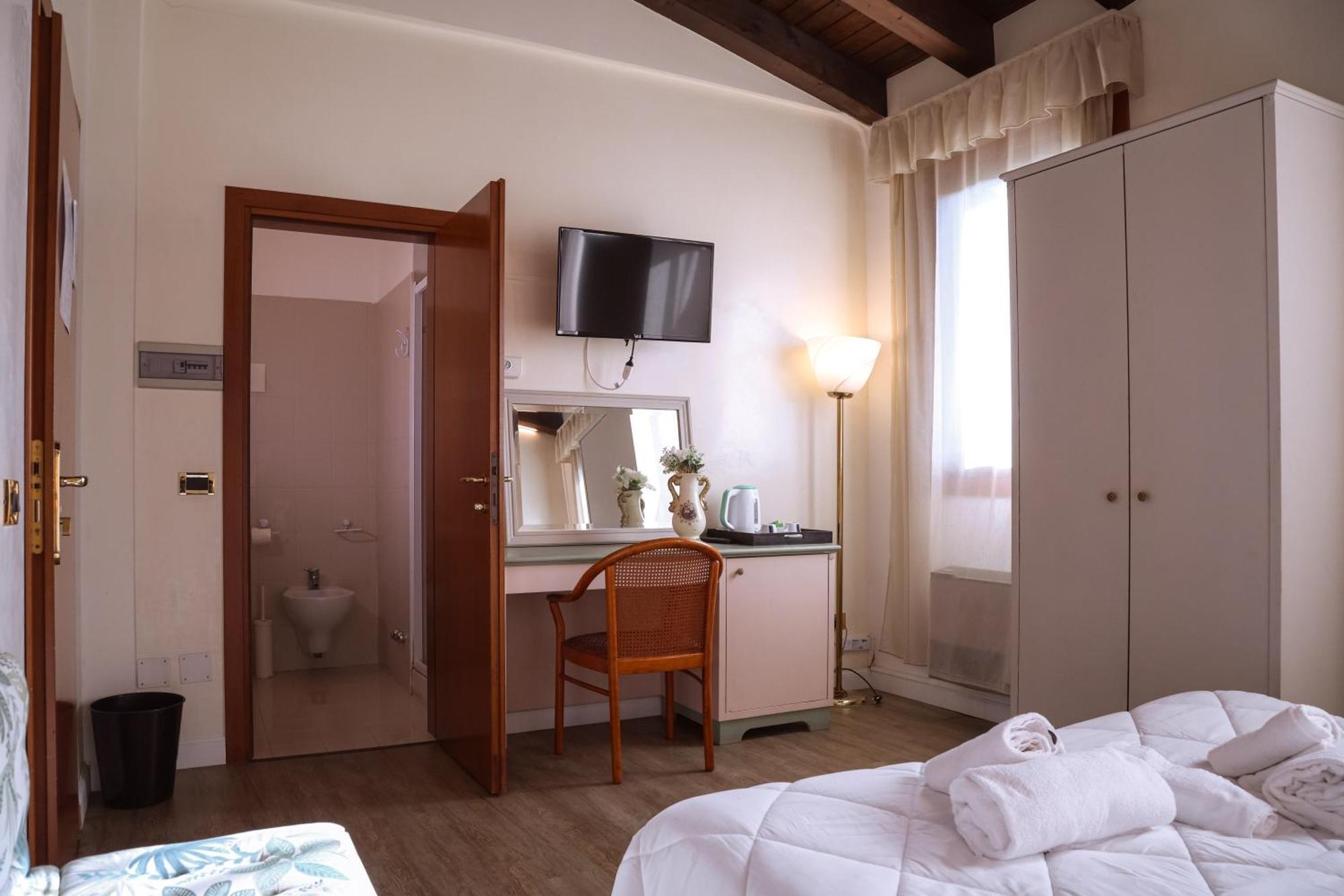 Hotel Sara Mestre